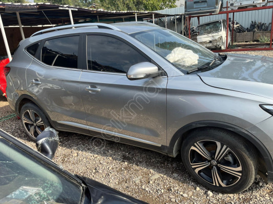 MG ZS SAĞ ÖN KAPI DOLU BOYASIZ MONTECAR 2