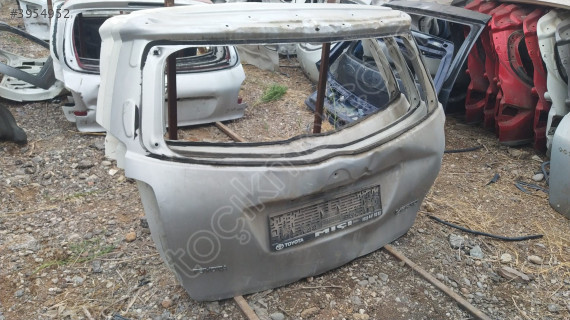 Toyota Verso 2014 model arka bagaj kapağı
