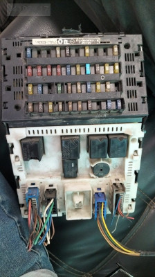 7703297929 S108502300C Renault Megane 1 1.9 dizel sigorta kutusu