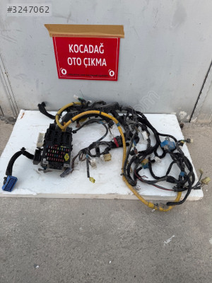 Hyundai accent era sigorta kutusu tesisat