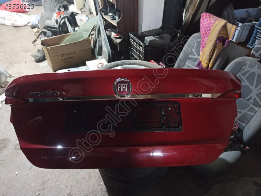 Fiat EGEA arka bagaj kapağı Alev kırmızı