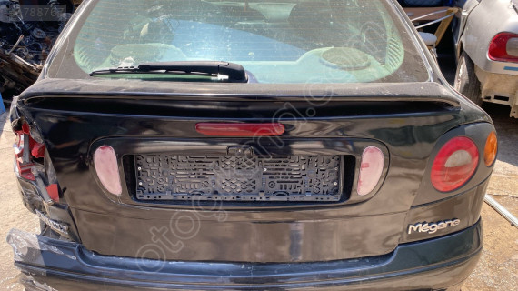 Renault megane coupe çıkma bağaj kapağı