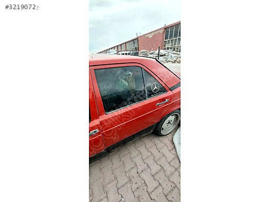Mercedes E190 Sol Arka Kapi