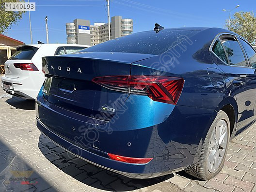 SKODA OCTAVİA SAĞ İÇ VE DIŞ STOP LAMBASI ÇIKMA - 5E6945308A
