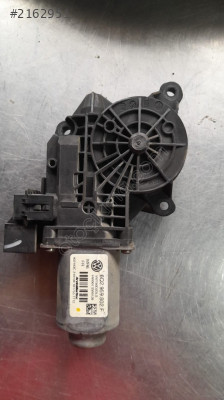 Polo,t5   2004 -2010 sol ön cam motoru çıkma