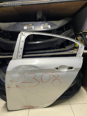 FİAT EGEA SOL ARKA KAPI TEMİZ ORJİNAL