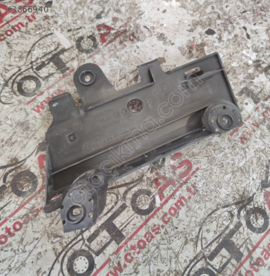 VOLKSWAGEN CADDY AYAK DİNLENDİRME PLASTİĞİ 5QB864775