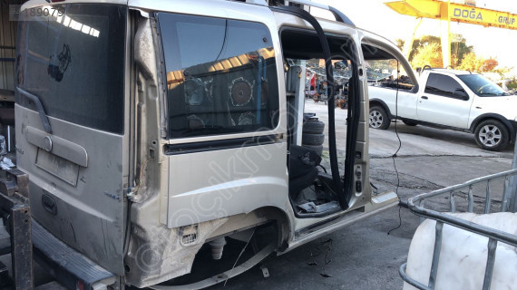 FİAT DOBLO SAĞ ÇAMURLUK OTO FEDAİ