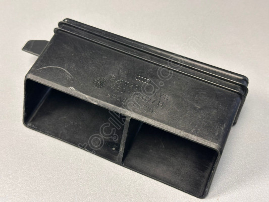 AUDİ A8 04-10 HAVA FİLTRE BORUSU 4E0129627H