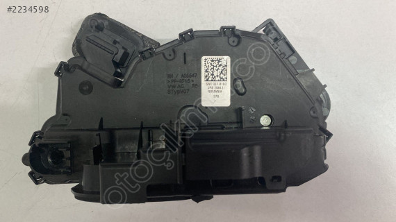 5NC837016D VW TIGUAN ARTEON ON SAGKAPI KILIDI ORJINAL SIFIR