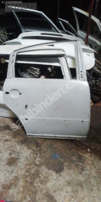 VOLKSWAGEN PASSAAT B5 SAĞ ARKA KAPI