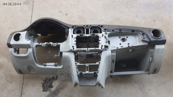 dacia sandero 2013 çıkma orjinal boş göğüs/torpido (son fiyat)