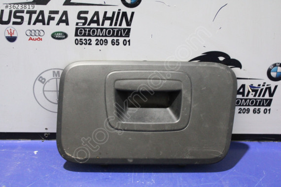 BMW 5 SERİ G30 BAGAJ YAN KAPAGI 7464191