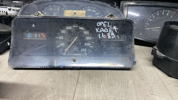 OPEL KADETT 1.6 KİLOMETRE SAATİ.OTO ERKAN ÜNYE