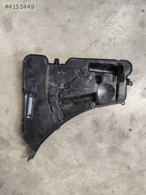 BMW G30 5SERİ SU DEPOSU BİDONU