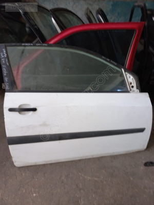 FORD FİESTA SOL ÖN KAPI