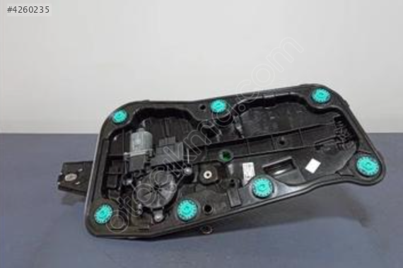 SKODA OCTAVİA 2021 2025 SAĞ ARKA CAM KRİKOSU 5E3839656A