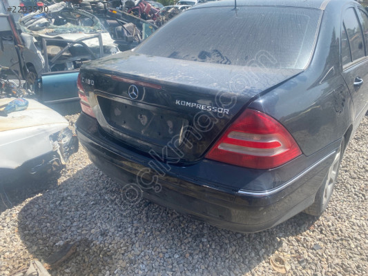 C 200 ve c180  komple. Arkası