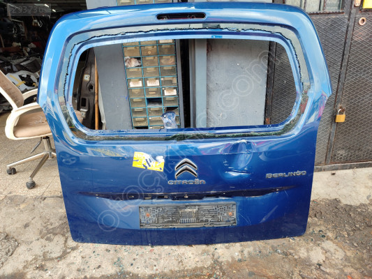 Citroen Berlingo bagaj kapağı