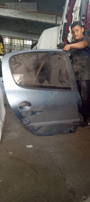 PEUGEOT 206 ARKA SAĞ KAPI