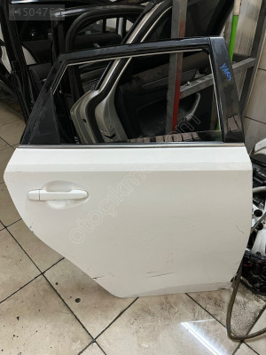 TOYOTA AURİS SAĞ ARKA KAPI ÜÇEL OTO ÇIKMA BURSA