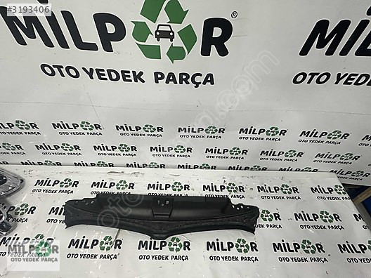 BMW 3 SERİSİ G20 ÖN PANEL ÜST KAPLAMA 7461970