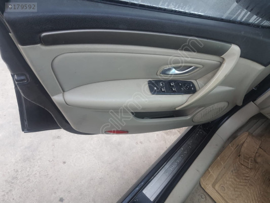 renault laguna 2008 sol ön kapı döşemesi (son fiyat)