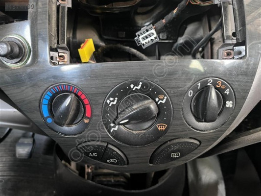 Ford Focus 1 klima kontrol paneli