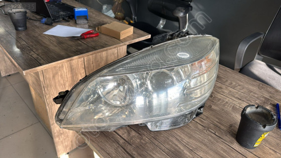 MERCEDES C SERİ W204 HALOJEN SOL FAR