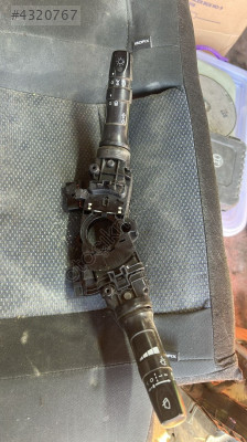 2016 KİA BONGO ÇIKMA ORJİNAL SİNYAL SİLECEK KOLU YEDEK PARÇALARI