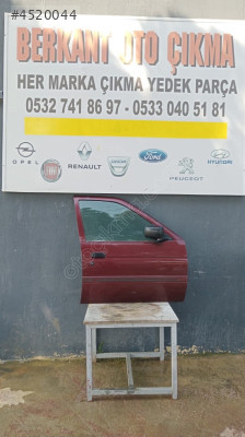 Ford Escort sağ ön kapı dolu