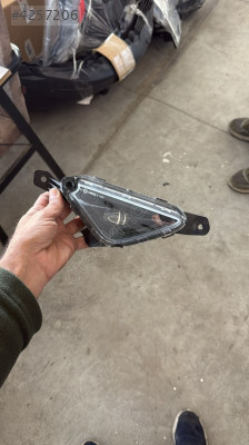 2025 Cupra Leon sis farı