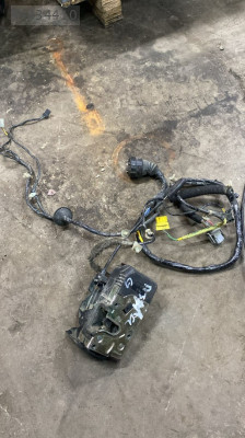 Opel Astra G sağ ön kapı kilidi ve kapı tesisatı