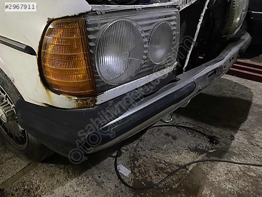 MERCEDES W123 ORJİNAL SAĞ HELLA FAR+SİNYAL KUSURSUZ