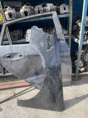 Passat B.6 sol ön  çamurluk orijinal
