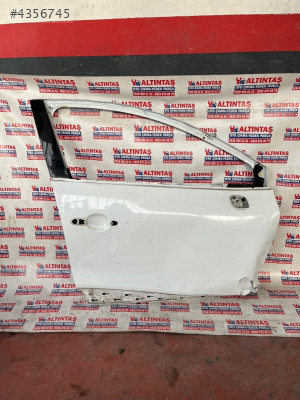 RENAULT CLIO 4 SAĞ ÖN KAPI