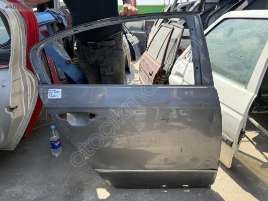 VOLKSWAGEN PASSAT SAĞ ARKA KAPI ORJİNAL ÇIKMA 2005-2011 MODEL