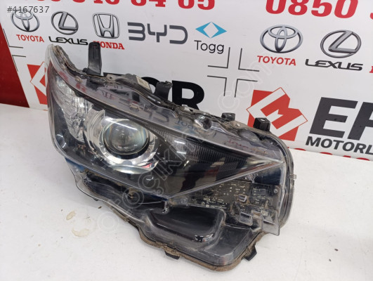 TOYOTA AURİS SAĞ ÖN FAR ÇIKMA ORİJİNAL PARÇA