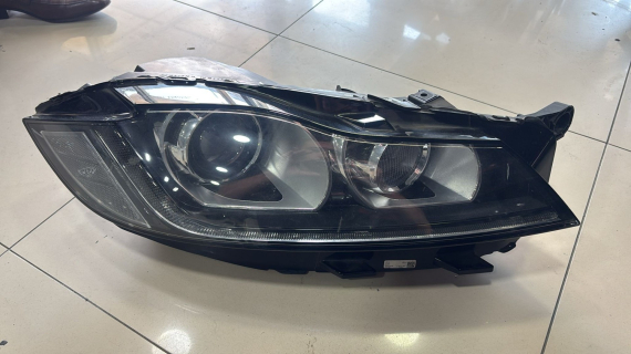 JAGUAR XF SAĞ FAR