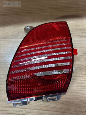 Peugeot 2008 sol arka reflektör