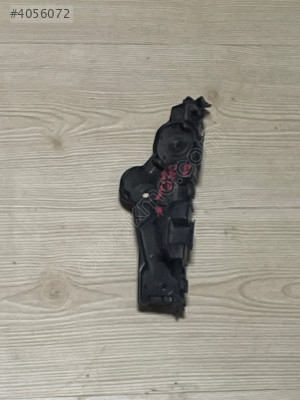 Dacia Sandero II Ön Tampon Braketi Sağ 631427092R