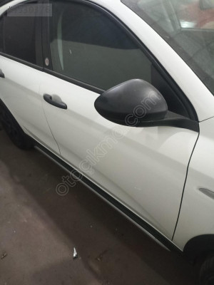 FİAT EGEA CROSS ( 2024 ) SAĞ ÖN KAPI ORJINAL ÇIKMA