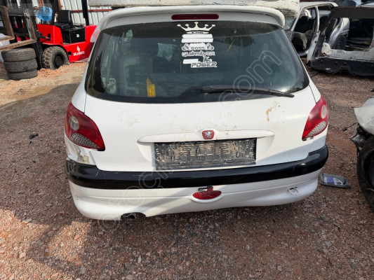 Peugeot 206 bagaj kapağı