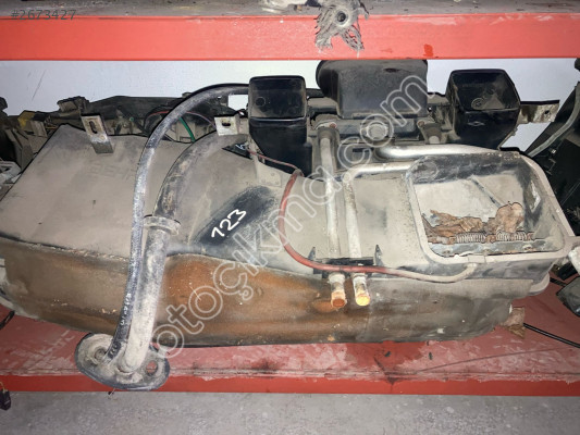 MERCEDES W123 KALORİFER KUTUSU KOMPLE KALORİFER KAZANI ÇIKMA