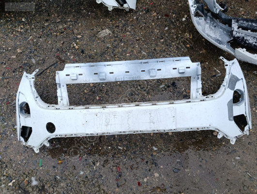 Ford Courier ön tampon orjinal çıkma 2024-2025