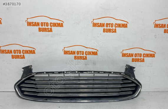 Ford Mondeo 15> Ön Panjur Plastiği DS73 8150