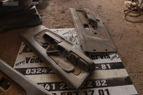 NİSSAN D22 1998 PİKAP ÖN KAPI DÖŞEME