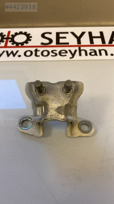 Mitsubishi l200 2014 sağ arka kapı üst menteşesi