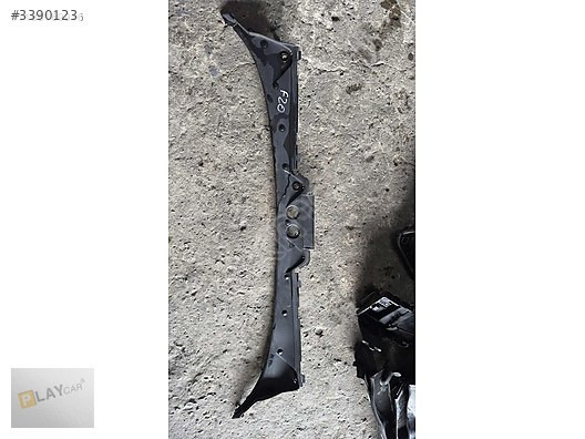 BMW F20/F22 ÖN CAM ALT IZGARASI 51717240672