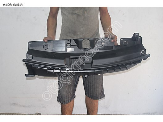 PEUGEOT 2008 2020-2023 ÖN PANJUR ÜST PLASTİĞİ